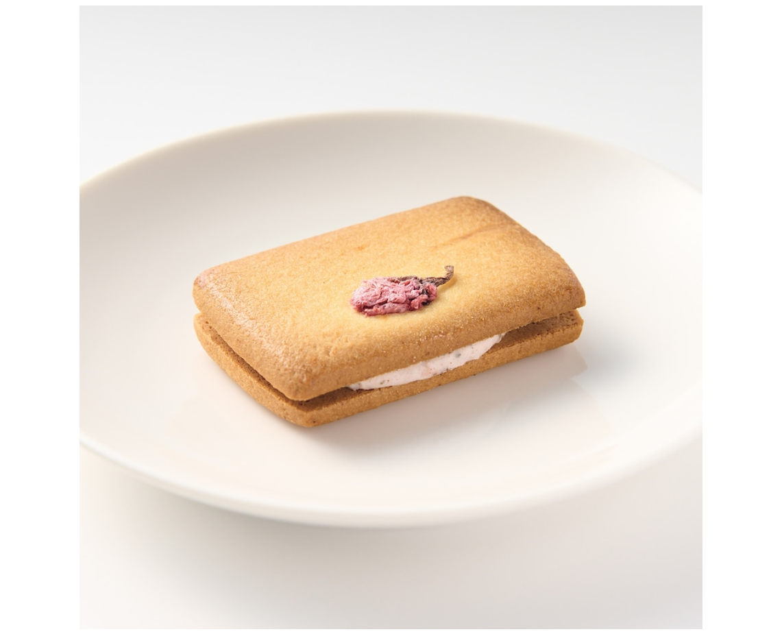 Muji Sakura Cream Sandwich Cookie